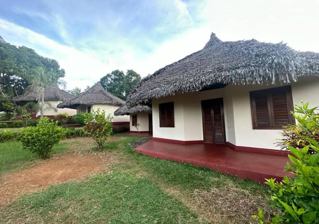 Wings Hotels Nosy-Be Exterior foto